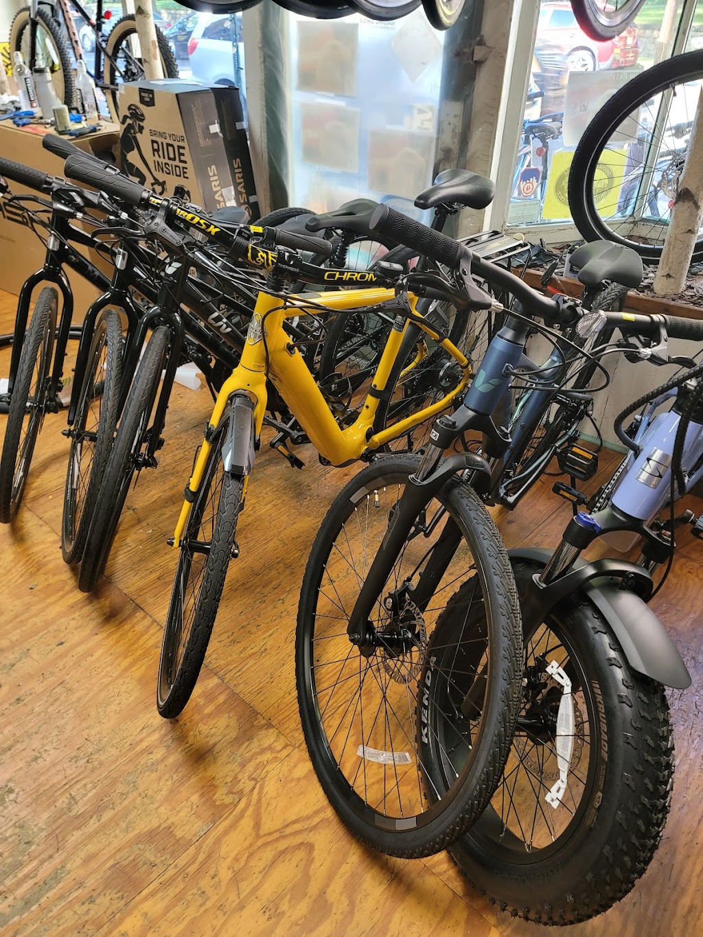 Peak Bicycle Pro | 42-42 235th St, Douglaston, NY 11363 | Phone: (718) 225-5119