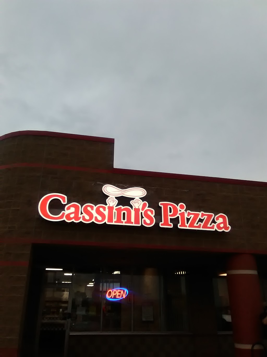 Cassinis Pizza | 8711 E Point Douglas Rd S, Cottage Grove, MN 55016, USA | Phone: (651) 459-1100