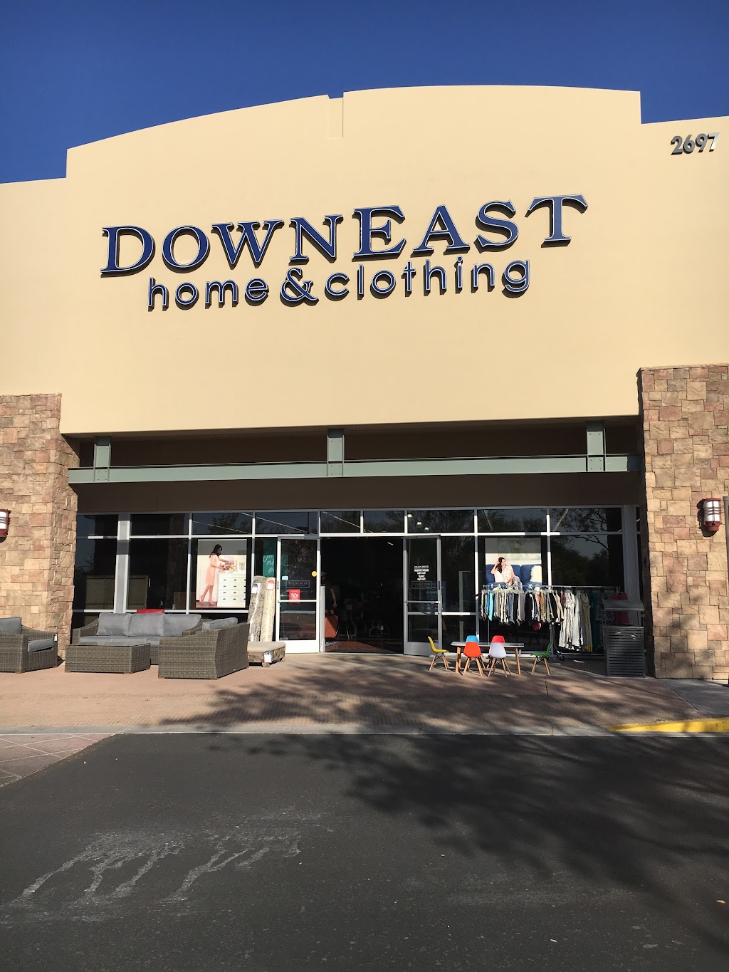 DownEast | 2697 S Market St, Gilbert, AZ 85295, USA | Phone: (480) 857-1000