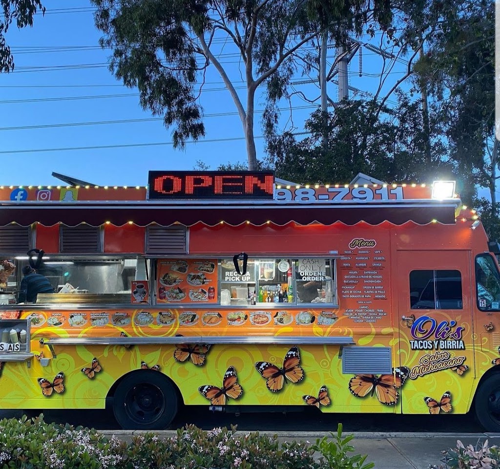Olis Taco Y Birria Food Truck | 1241 W Alton Ave, Santa Ana, CA 92707, USA | Phone: (714) 398-7911