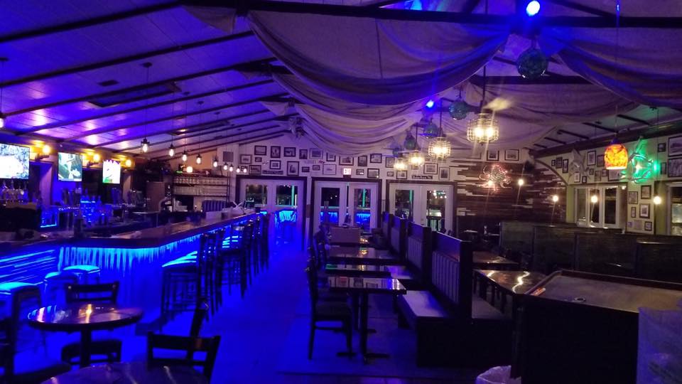 Shrimpys Blues Bistro | 9524 Blind Pass Rd, St Pete Beach, FL 33706, USA | Phone: (727) 575-7222