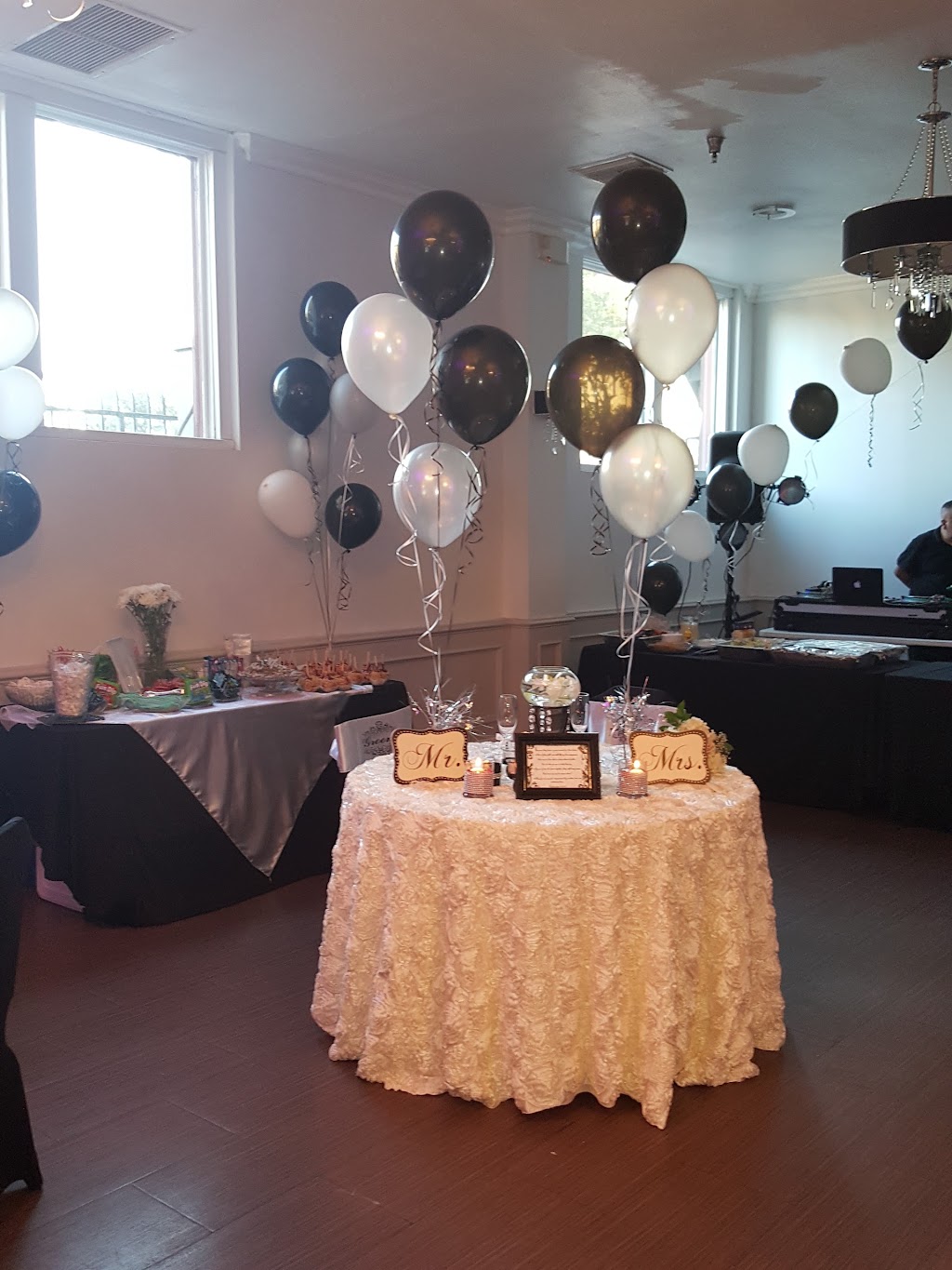 Lizzys Party Rentals | 748 E Bonita Ave #212, Pomona, CA 91767, USA | Phone: (909) 624-3069