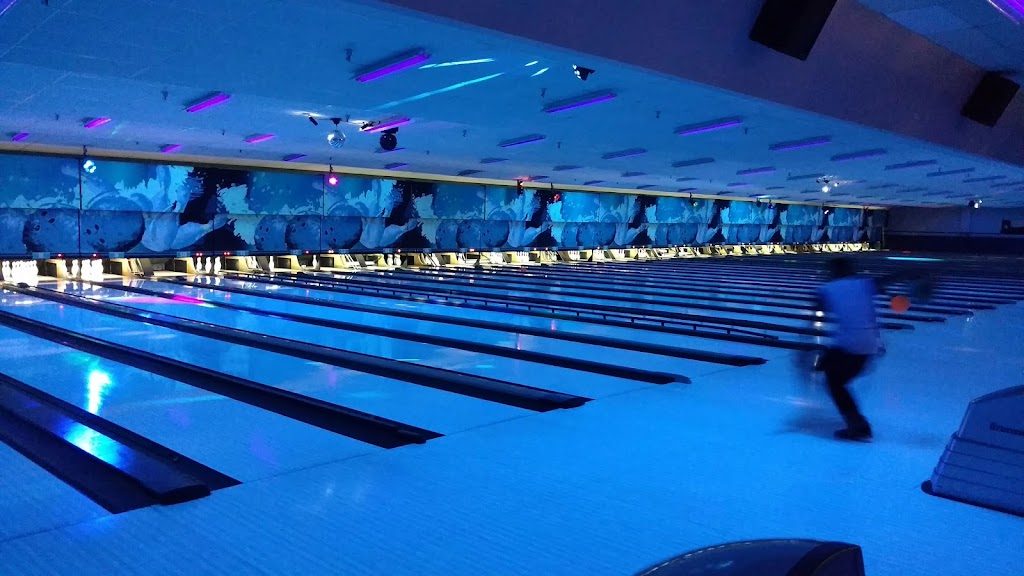 Westgate Lanes | 2701 W William Cannon Dr, Austin, TX 78745, USA | Phone: (512) 441-2695