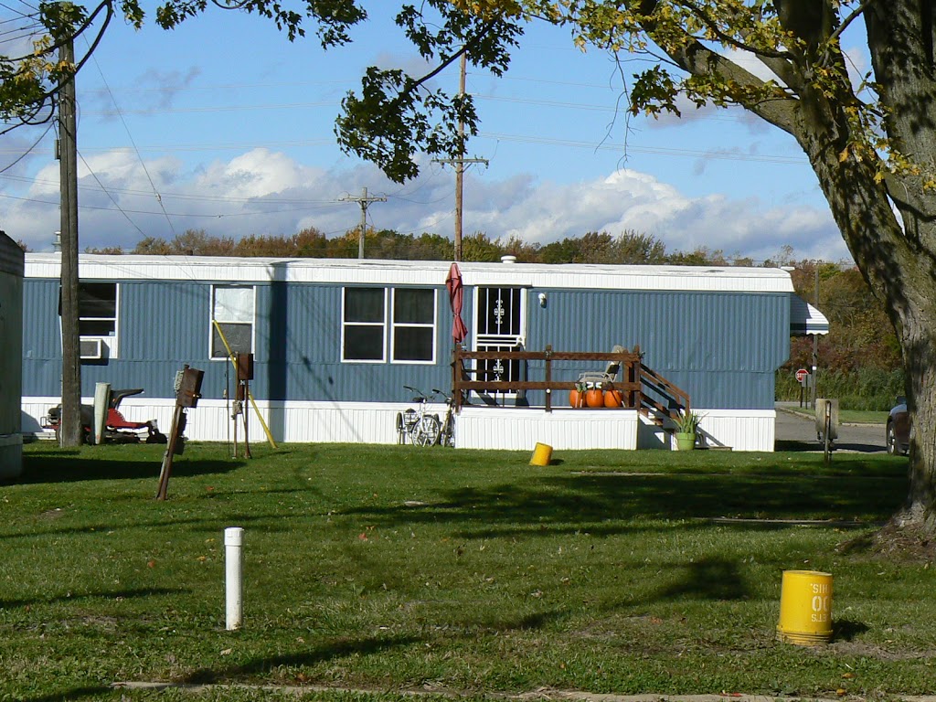 Flat Rock Terrace Mobile Home Community | 14210 Telegraph Rd, Flat Rock, MI 48134, USA | Phone: (734) 479-2479