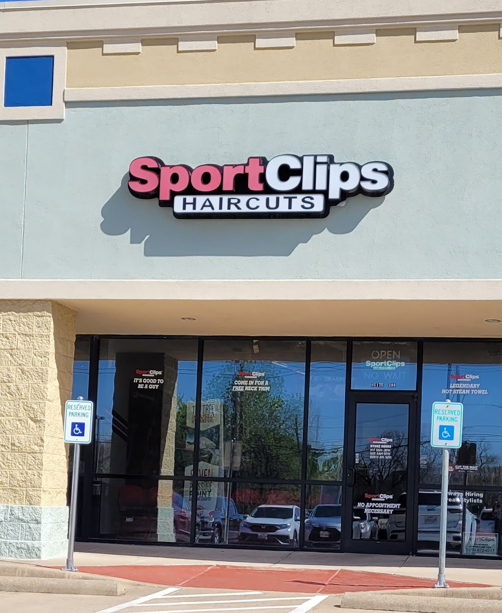 Sport Clips Haircuts of Allen | 1008 W McDermott Dr #200, Allen, TX 75013, USA | Phone: (972) 359-7599