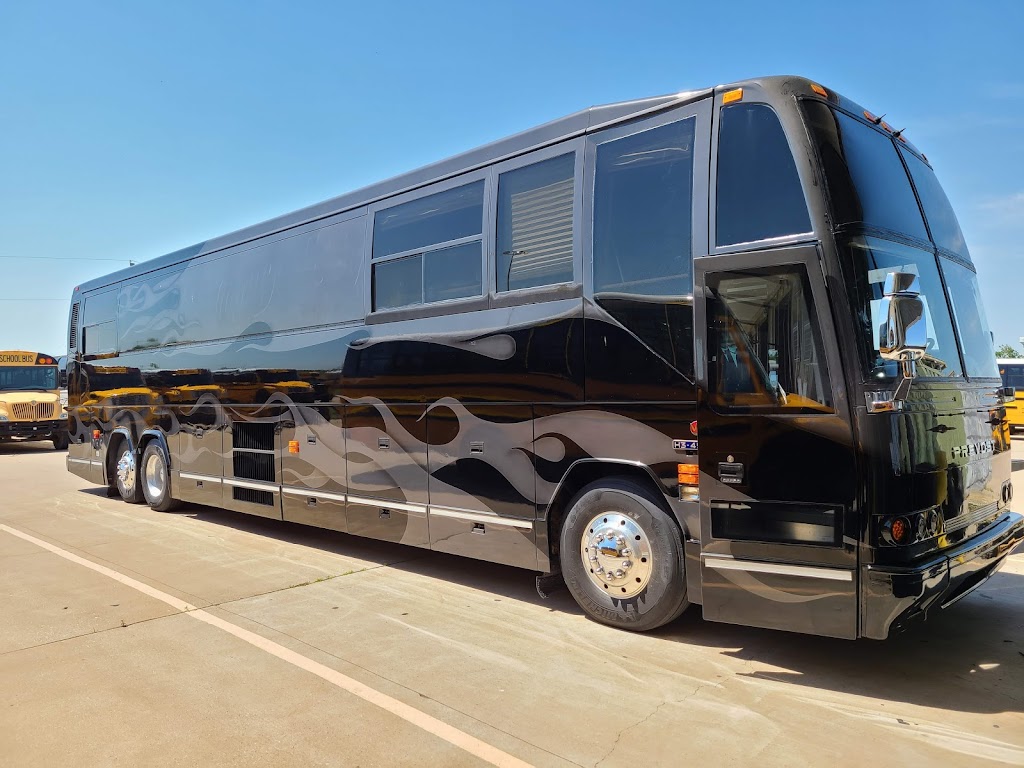 Midwest Bus Sales Inc | 2150 SW 27th St, El Reno, OK 73036, USA | Phone: (405) 262-1044