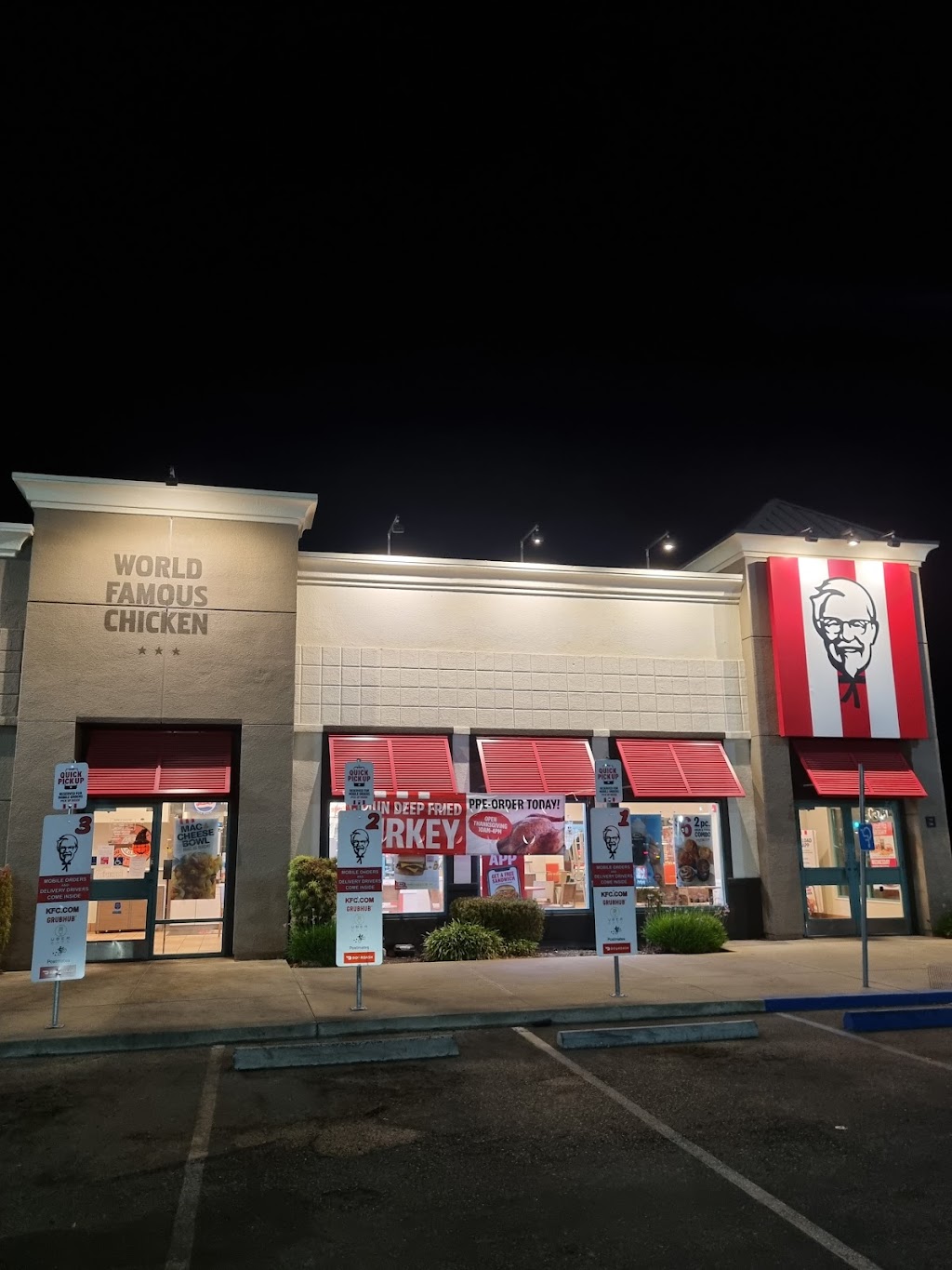 KFC | 1560 E F St, Oakdale, CA 95361, USA | Phone: (209) 847-2828