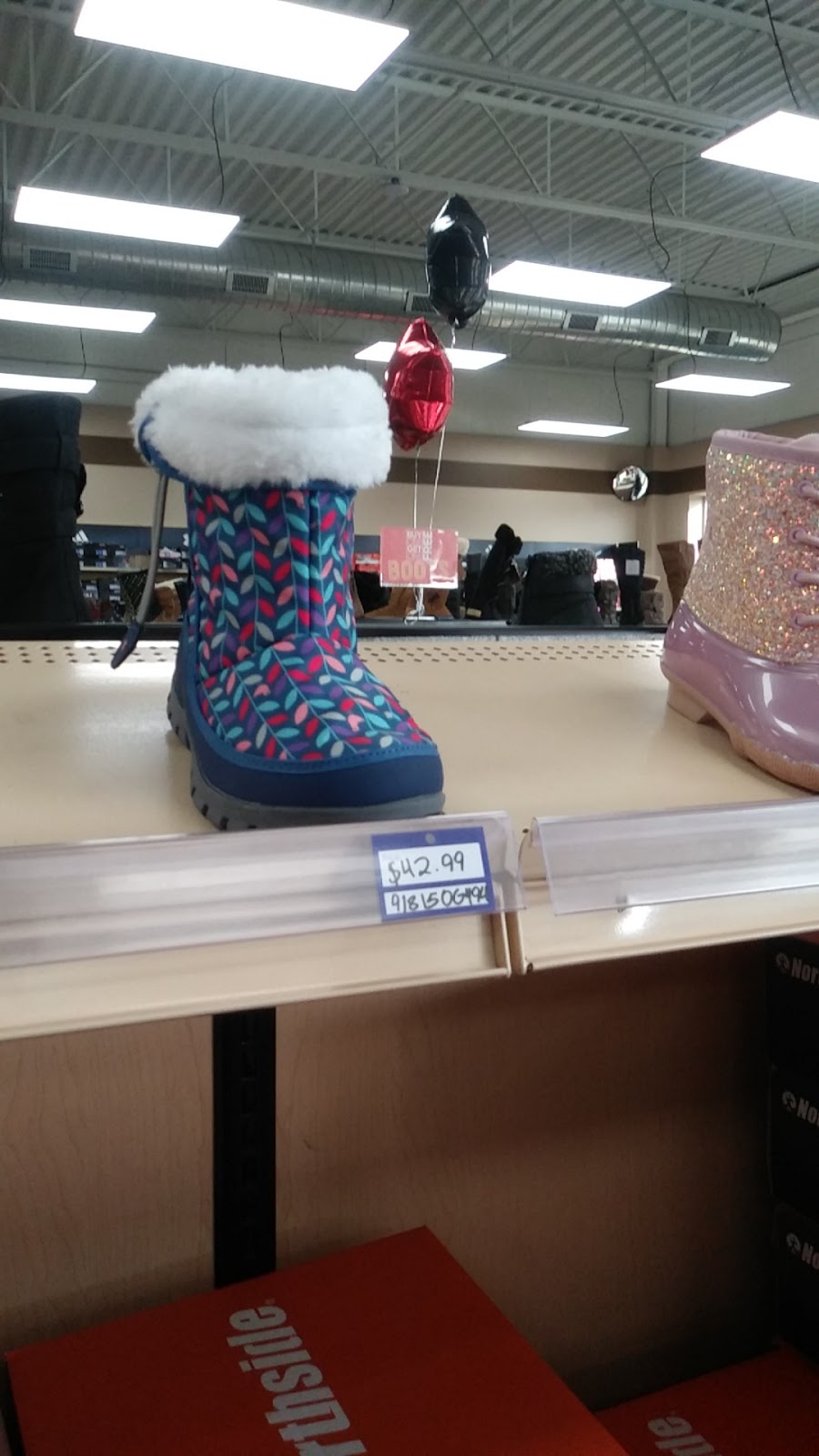 Shoe Sensation | 2355 N Telegraph Rd, Monroe, MI 48162, USA | Phone: (734) 636-9156