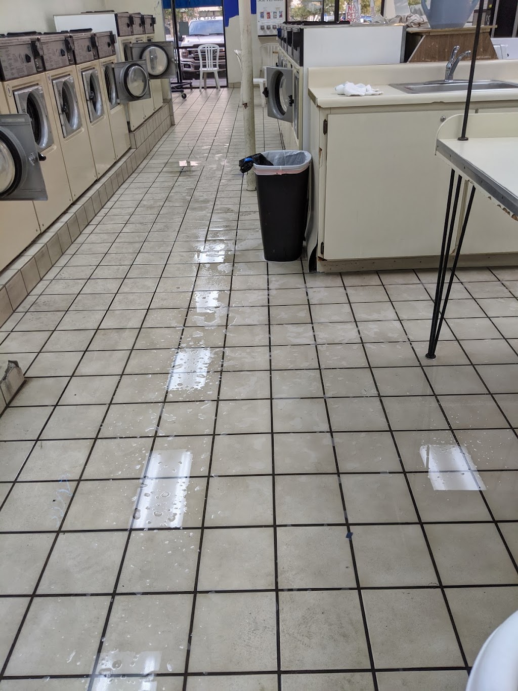 Suds Laundromat | 12751 W Bell Rd #1, Surprise, AZ 85378, USA | Phone: (623) 583-8981