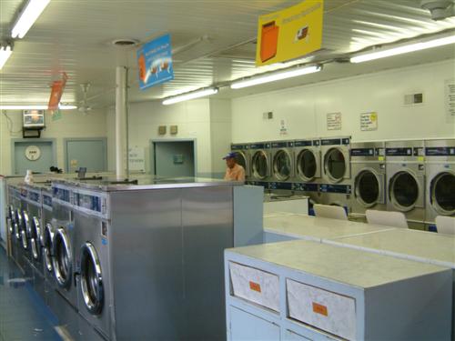 Squire Armory Laundry Land Laundromat | 3219 N Main St, Danville, VA 24540, USA | Phone: (434) 793-2011