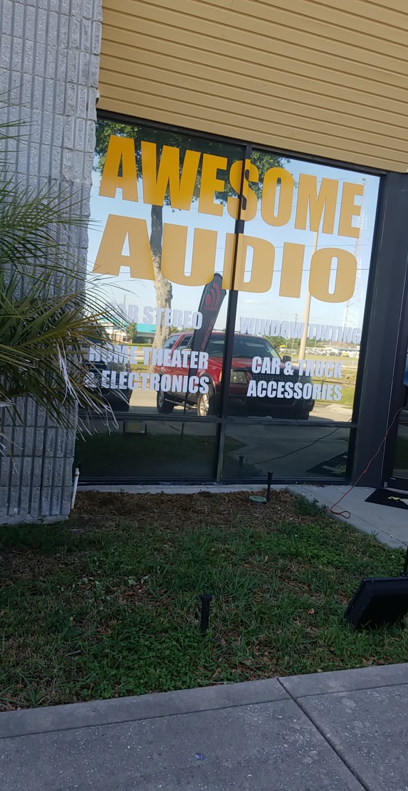 Awesome Audio & Tinting | 15519 US-441 Suite 104, Eustis, FL 32726 | Phone: (352) 589-7011