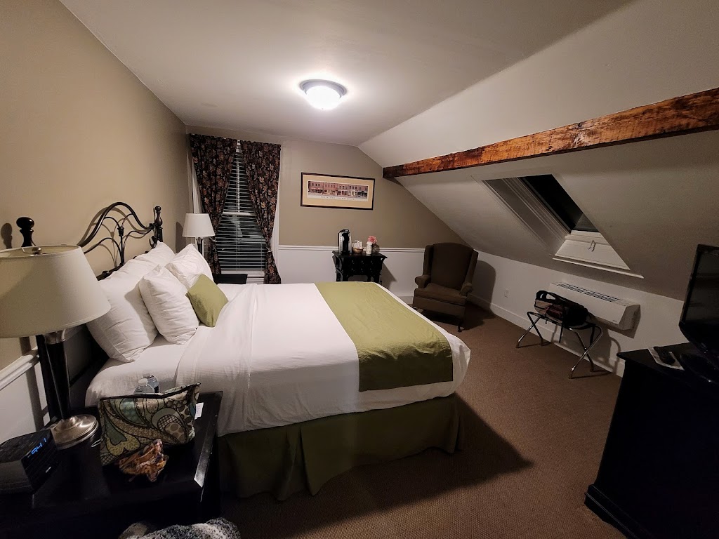 Essex Street Inn & Suites, Ascend Hotel Collection | 7 Essex St, Newburyport, MA 01950, USA | Phone: (978) 465-3148