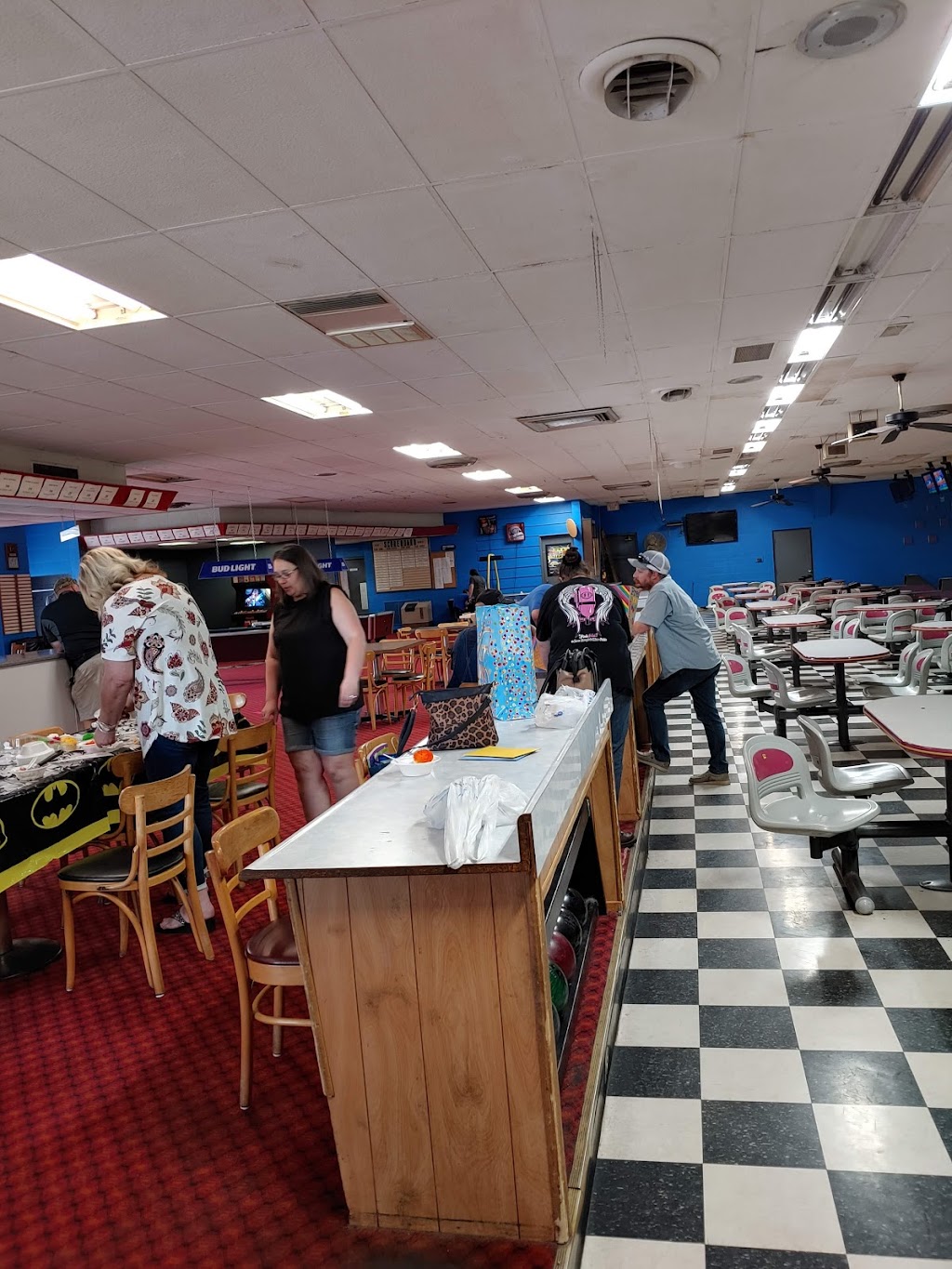 Hillcrest Bowling Lanes | 2400 N Summit St, Arkansas City, KS 67005, USA | Phone: (620) 442-9610