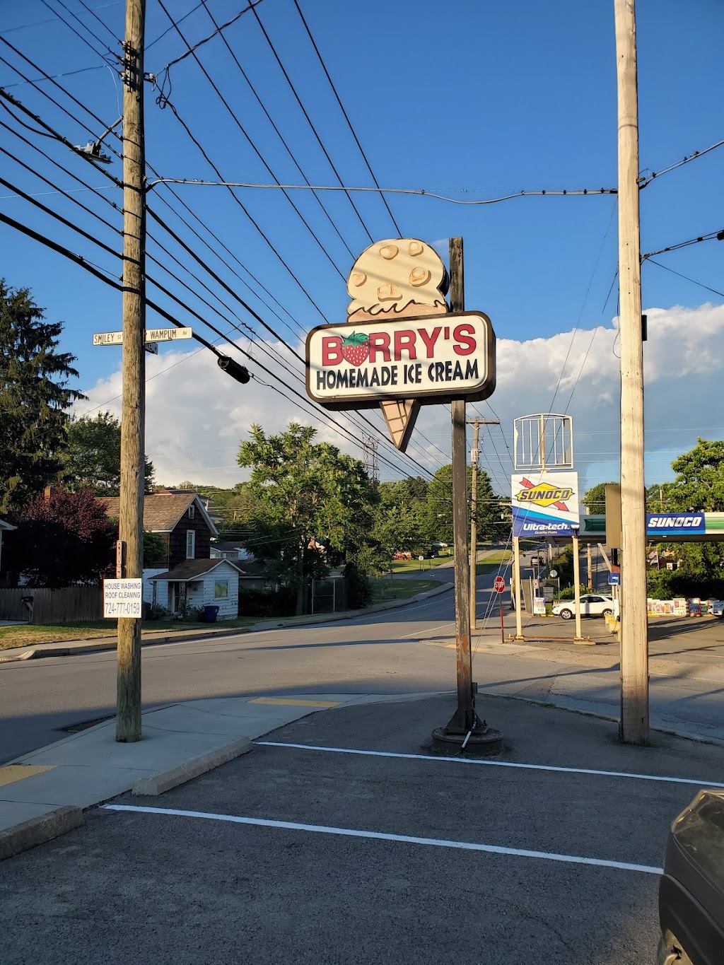 Barrys Ice Cream | 105 W Line Ave, Ellwood City, PA 16117, USA | Phone: (724) 758-1111