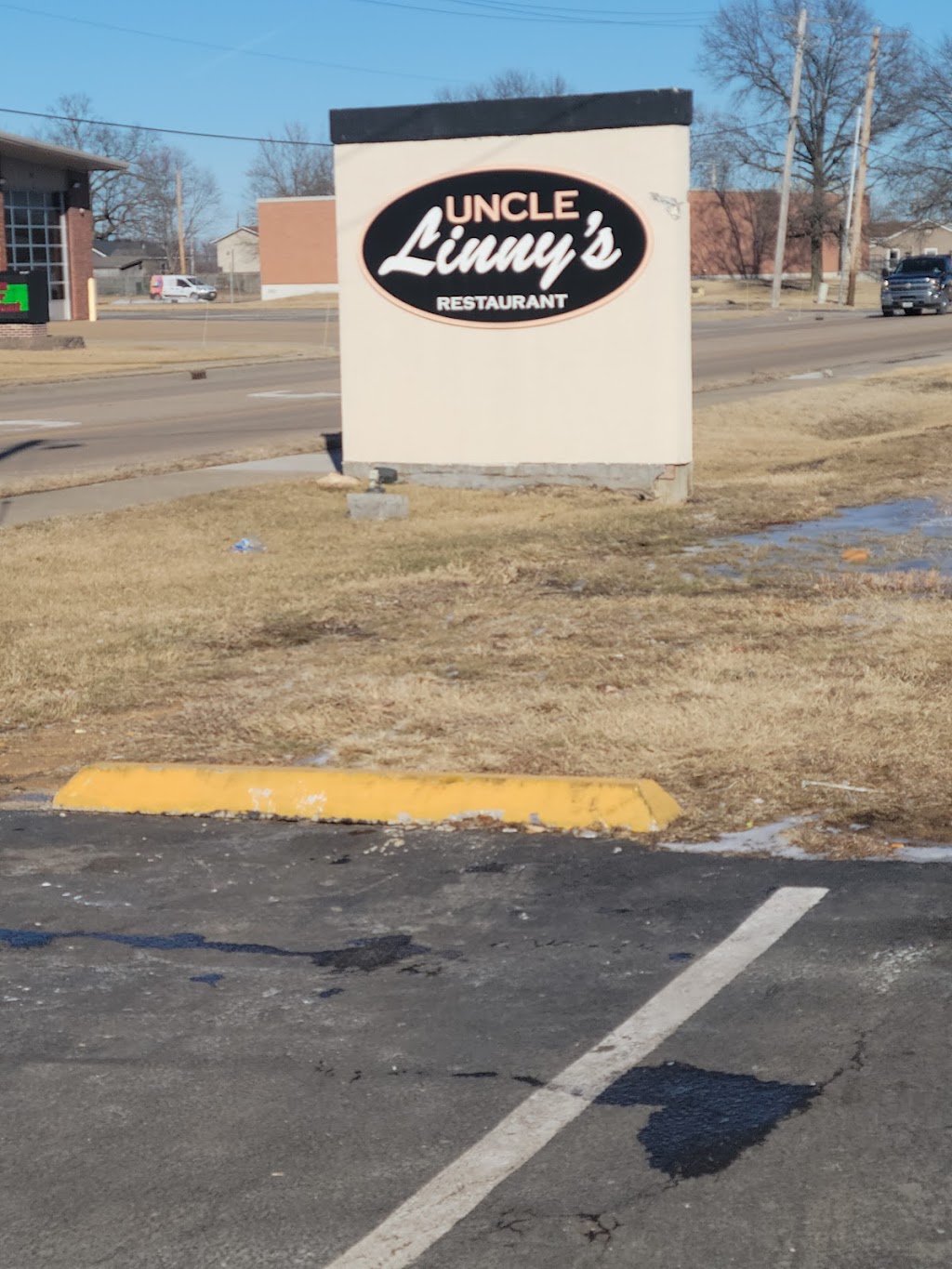 Uncle Linnys Restaurant | 4112 E Pontoon Rd, Granite City, IL 62040, USA | Phone: (618) 797-3333