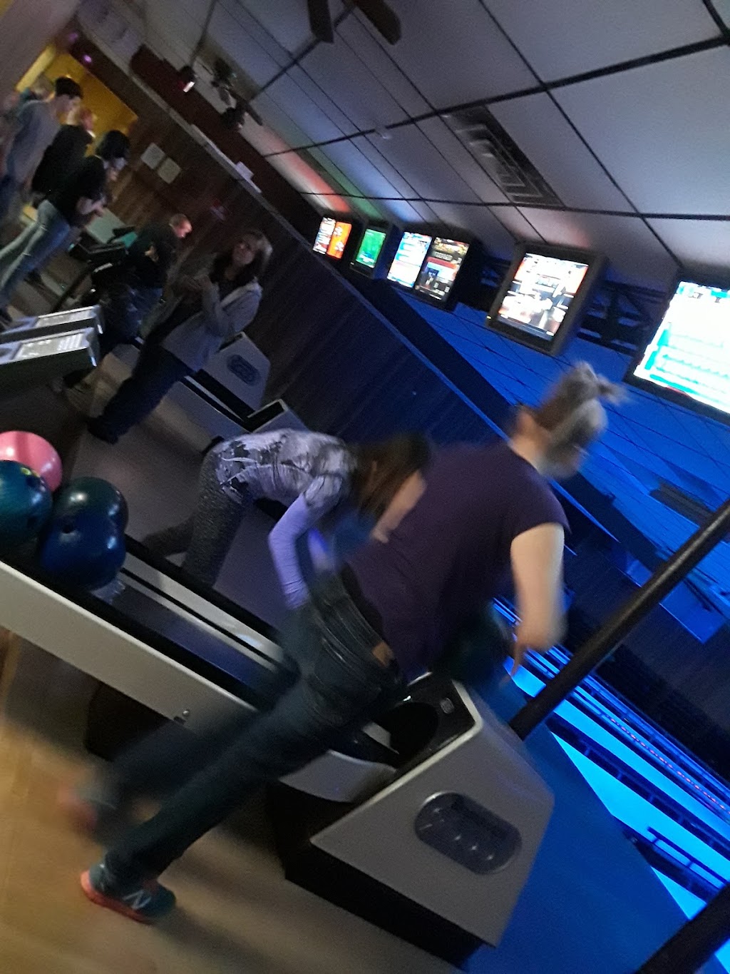 Fairbank Bowling Center | 570 Filbert Orient Rd, Fairbank, PA 15435, USA | Phone: (724) 245-7190