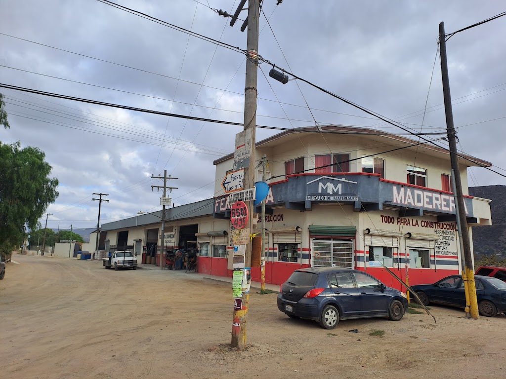 Ferreteria Mercado De Materiales | 22765 Ensenada, Baja California, Mexico | Phone: 646 155 0404