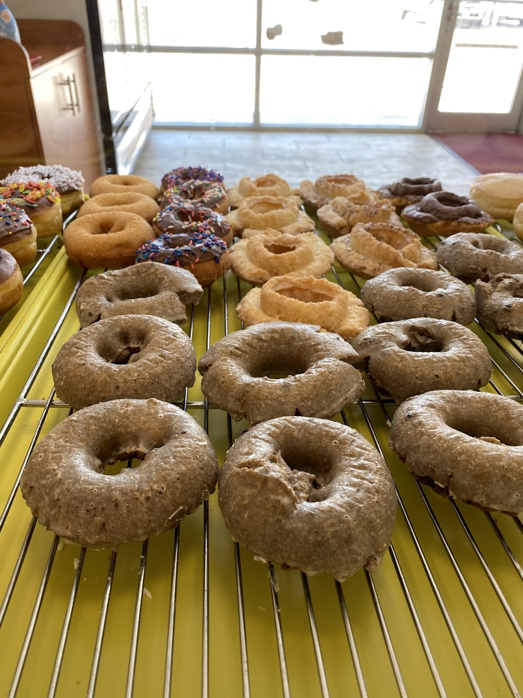 Donut Empire | 51 Limmer Loop Suite 300, Round Rock, TX 78665, USA | Phone: (512) 243-7210