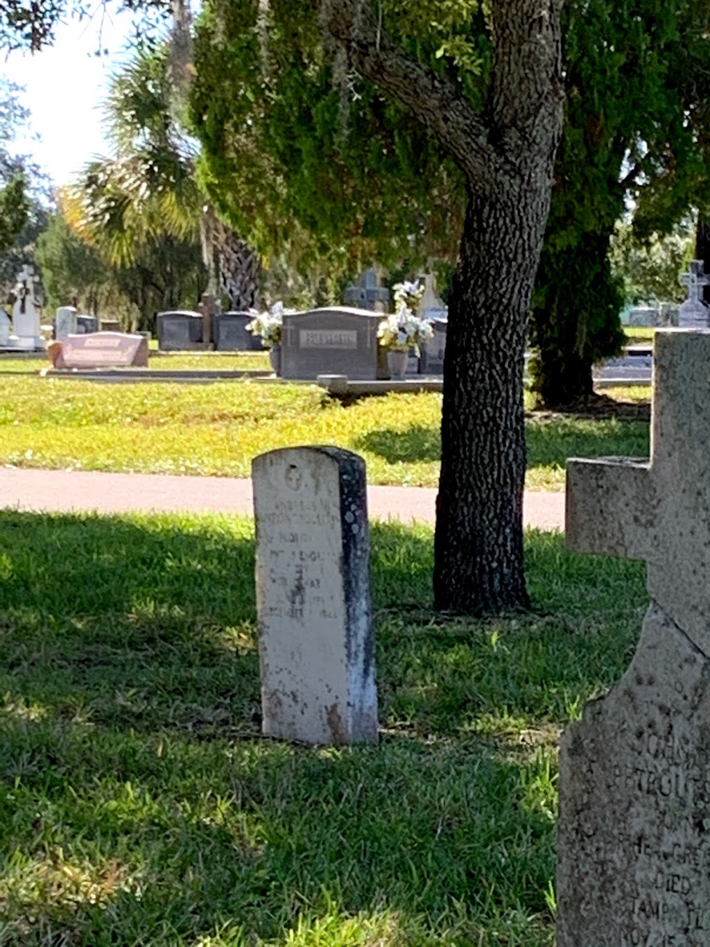 Cycadia Cemetery | 1021 E Tarpon Ave, Tarpon Springs, FL 34689, USA | Phone: (727) 942-5622