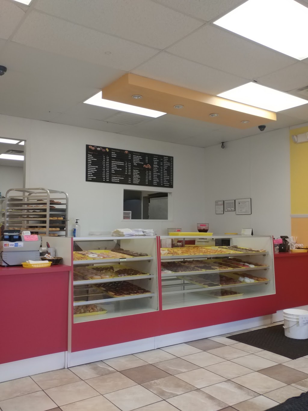 S J Donuts | 2912 E University Dr, Denton, TX 76209 | Phone: (940) 387-2333