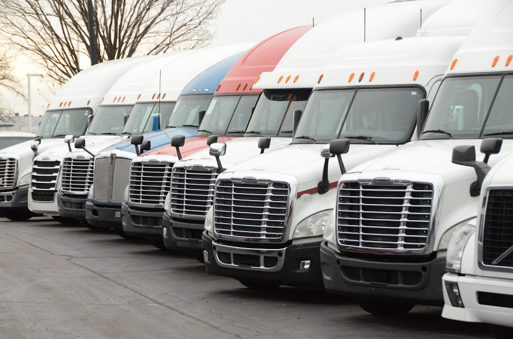 WindyCityJay Truck Sales | 1110 Manhattan Rd, Joliet, IL 60433, USA | Phone: (630) 378-2500