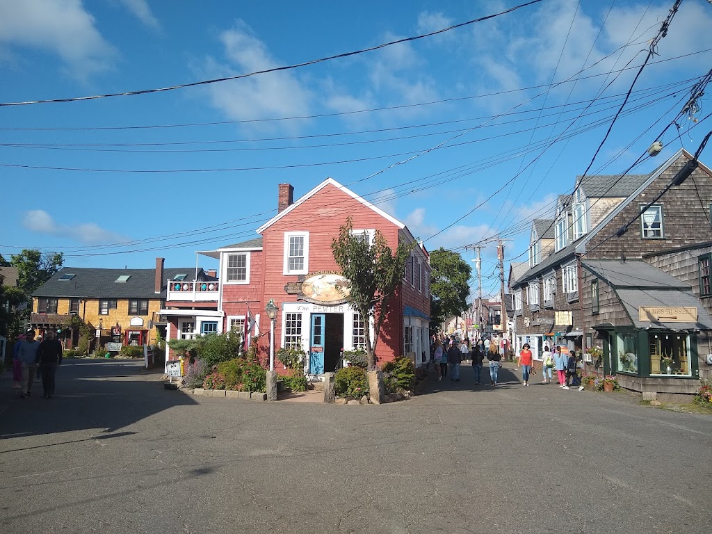 Robins Nest | 1 Main St, Rockport, MA 01966, USA | Phone: (978) 239-2535