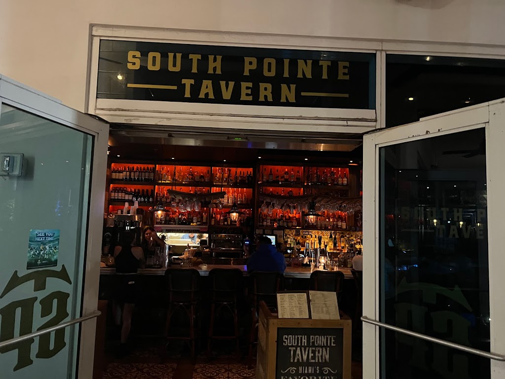 South Pointe Tavern | 40 South Pointe Dr #109, Miami Beach, FL 33139, USA | Phone: (305) 763-8368