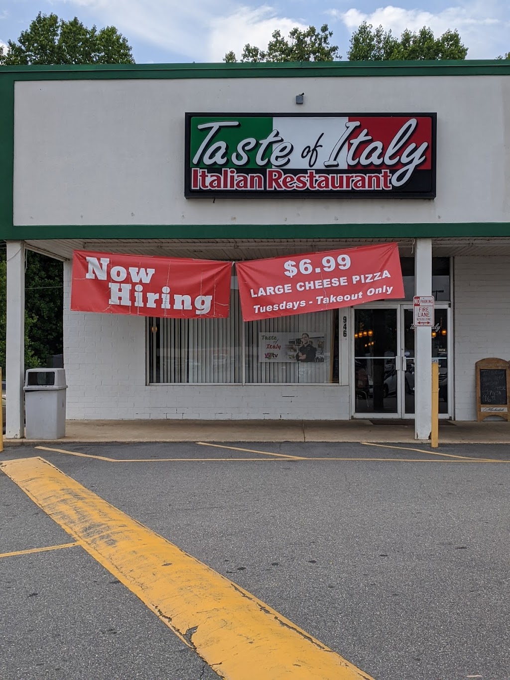 Taste of Italy | 946 S State St, Yadkinville, NC 27055, USA | Phone: (336) 677-2056