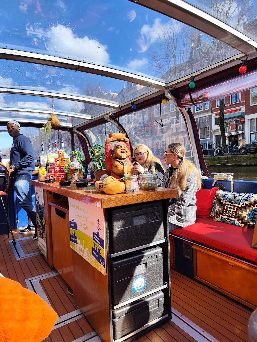 Buddha Lounge Boat Amsterdam | Oudezijds Voorburgwal 228a, 1012 DV Amsterdam, Netherlands | Phone: 06 39207436