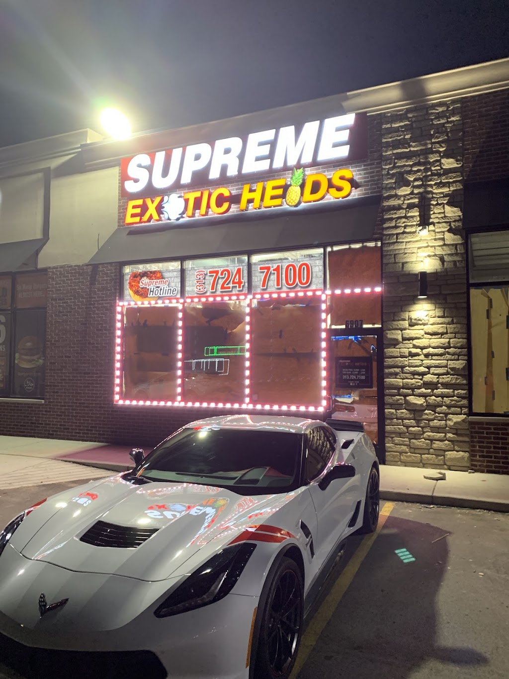 Supreme exotic heads | 6907 Greenfield Rd, Detroit, MI 48228, USA | Phone: (313) 724-7100