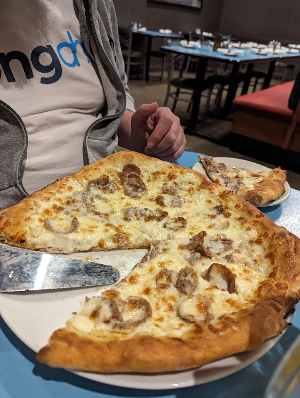 Annas Brick Oven Pizza-Pasta | 2021-D, Richmond Rd, Williamsburg, VA 23185, USA | Phone: (757) 229-5252
