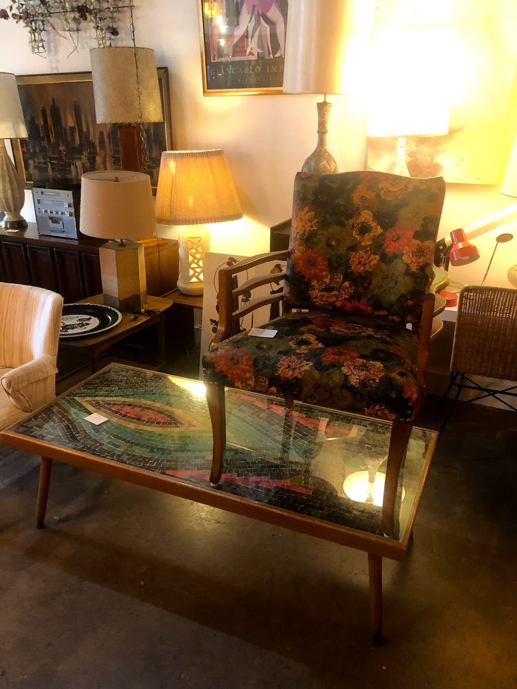 Retrospektiv Mid Century Modern Finds | 167 Parkhouse St, Dallas, TX 75207, USA | Phone: (214) 649-6532