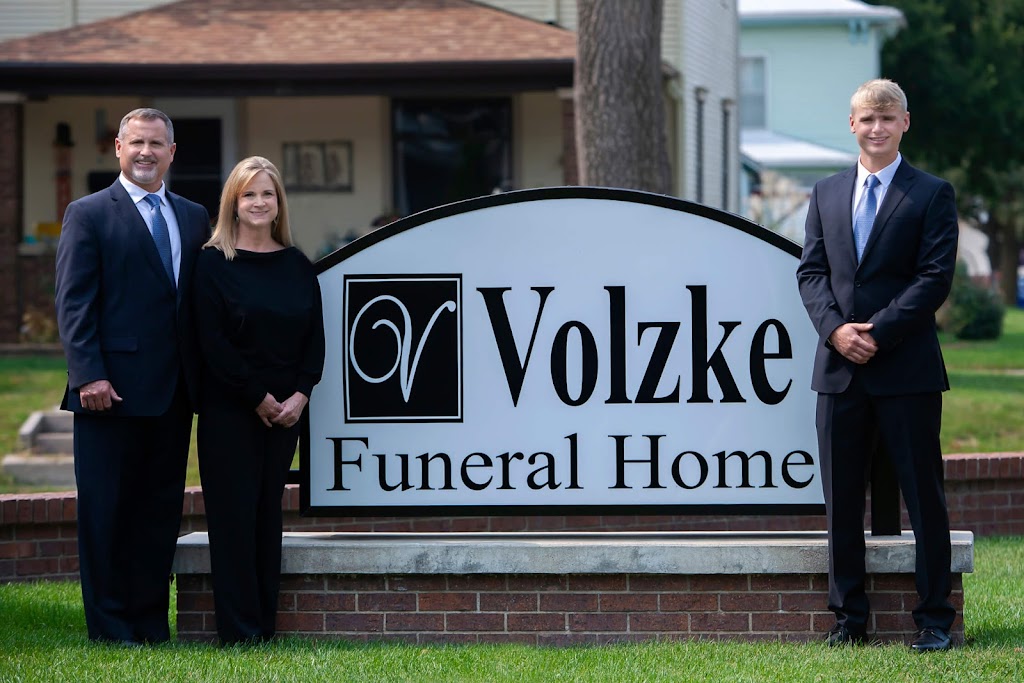 Volzke Funeral Home | 147 Main St, Seward, NE 68434, USA | Phone: (402) 643-2515