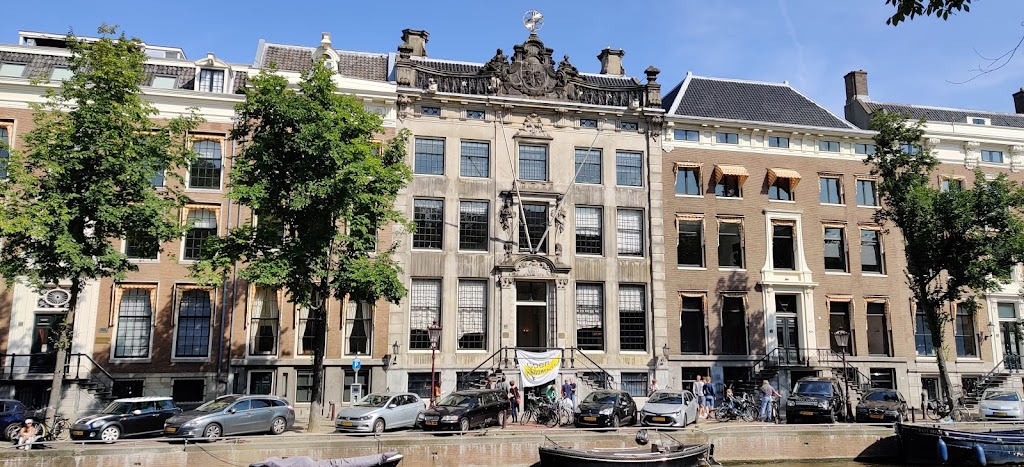 Waldom Electronics EMEA BV | De Ruijterkade 7, 1013 AA Amsterdam, Netherlands | Phone: 020 891 2744