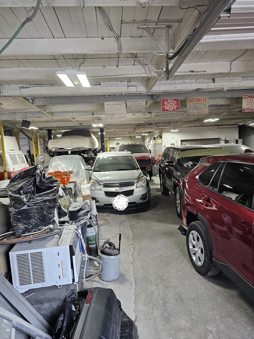 Carrillos Auto Body | 27 Knox St B, Lawrence, MA 01841, USA | Phone: (978) 682-1040