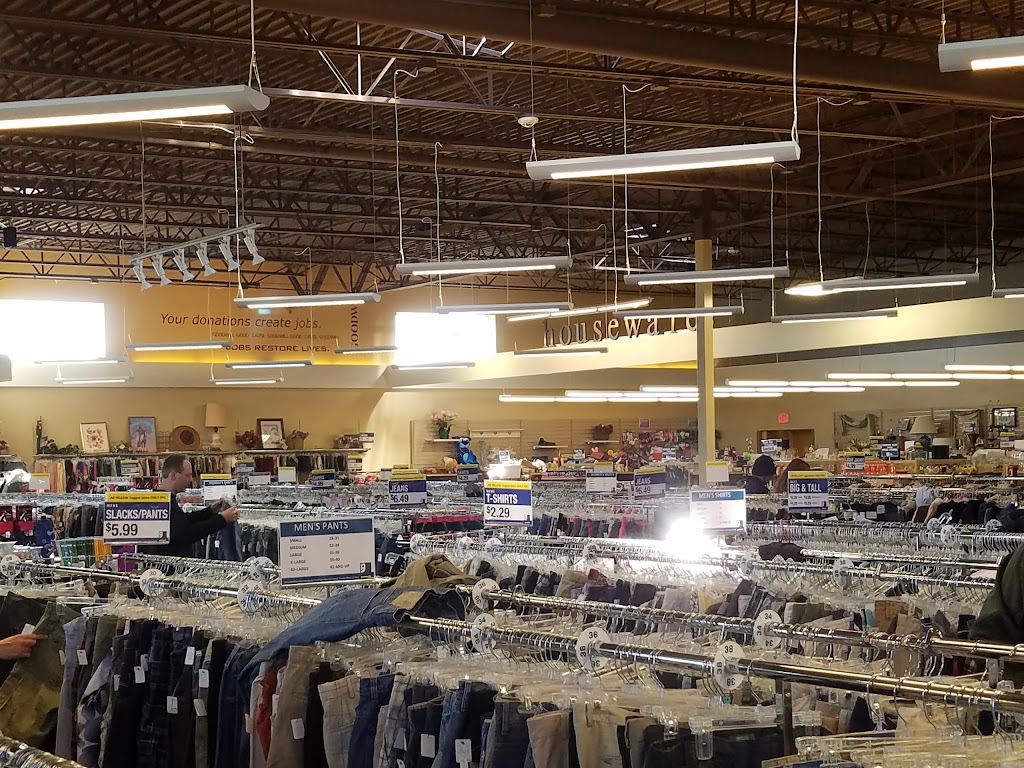 Goodwill Store and Donations: Livonia | 12651 Middlebelt Rd, Livonia, MI 48150, USA | Phone: (734) 245-0115