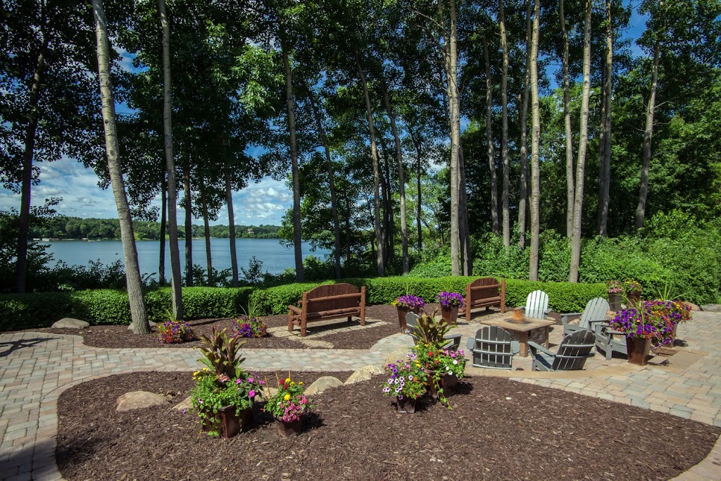 Lake Susan Apartments | 8260 Market Blvd, Chanhassen, MN 55317, USA | Phone: (952) 294-8384