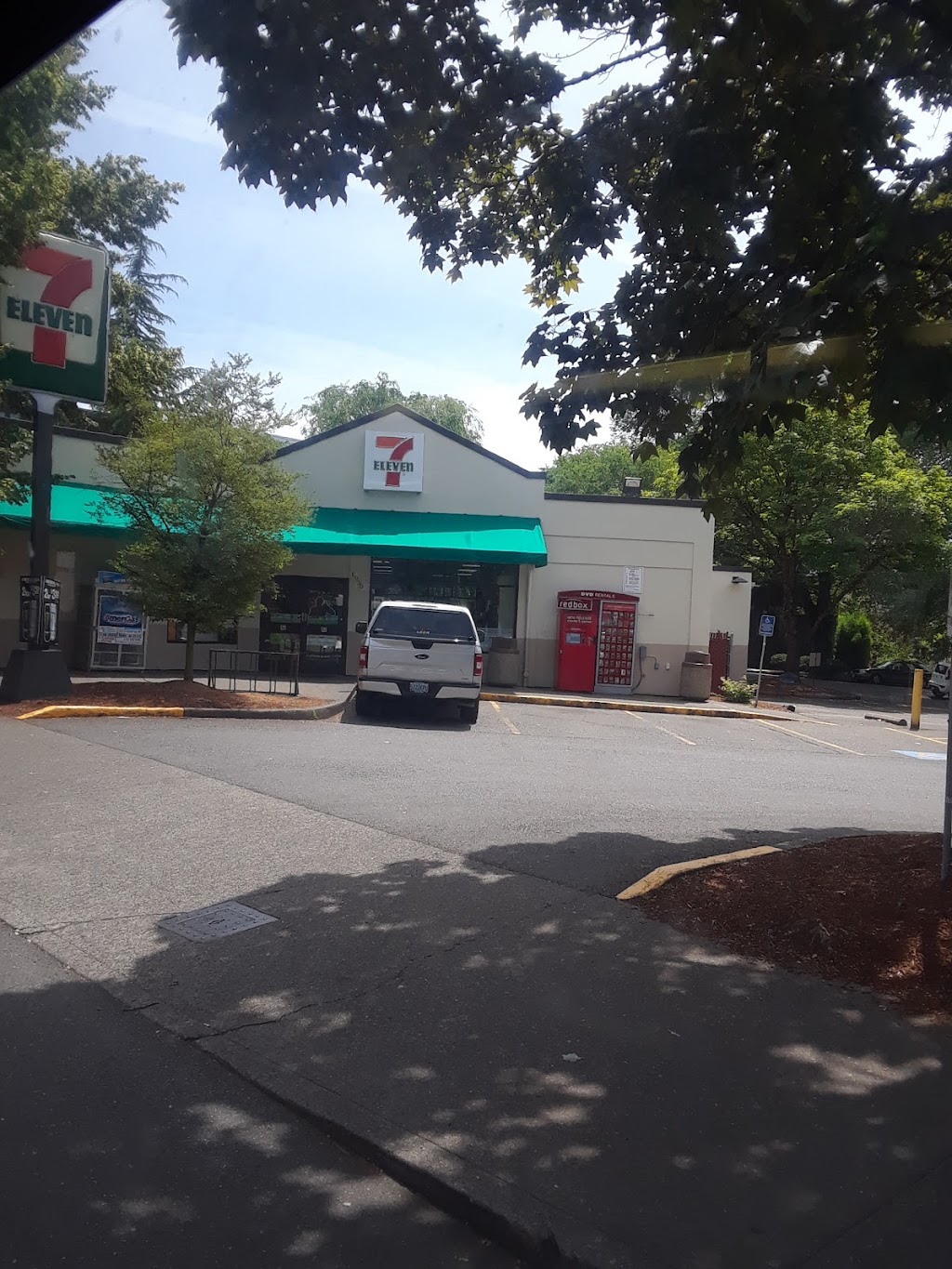 7-Eleven | 1930 SE Hawthorne Blvd, Portland, OR 97214 | Phone: (503) 234-0129