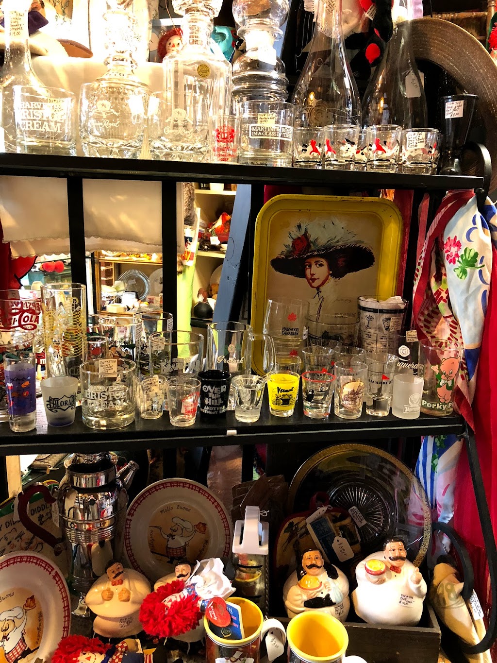 Antique Marketplace Hammonton | 109 12th St, Hammonton, NJ 08037, USA | Phone: (609) 567-1889