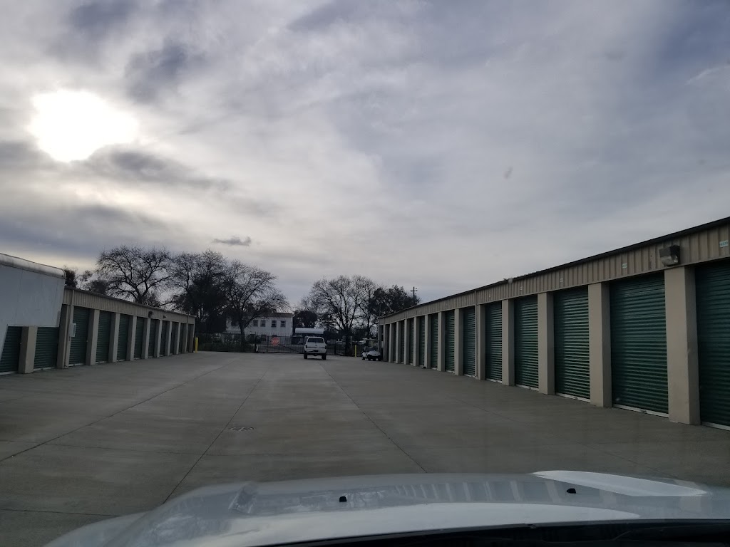 Highway 99 Self Storage | 935 Simmerhorn Rd, Galt, CA 95632, USA | Phone: (209) 745-1698