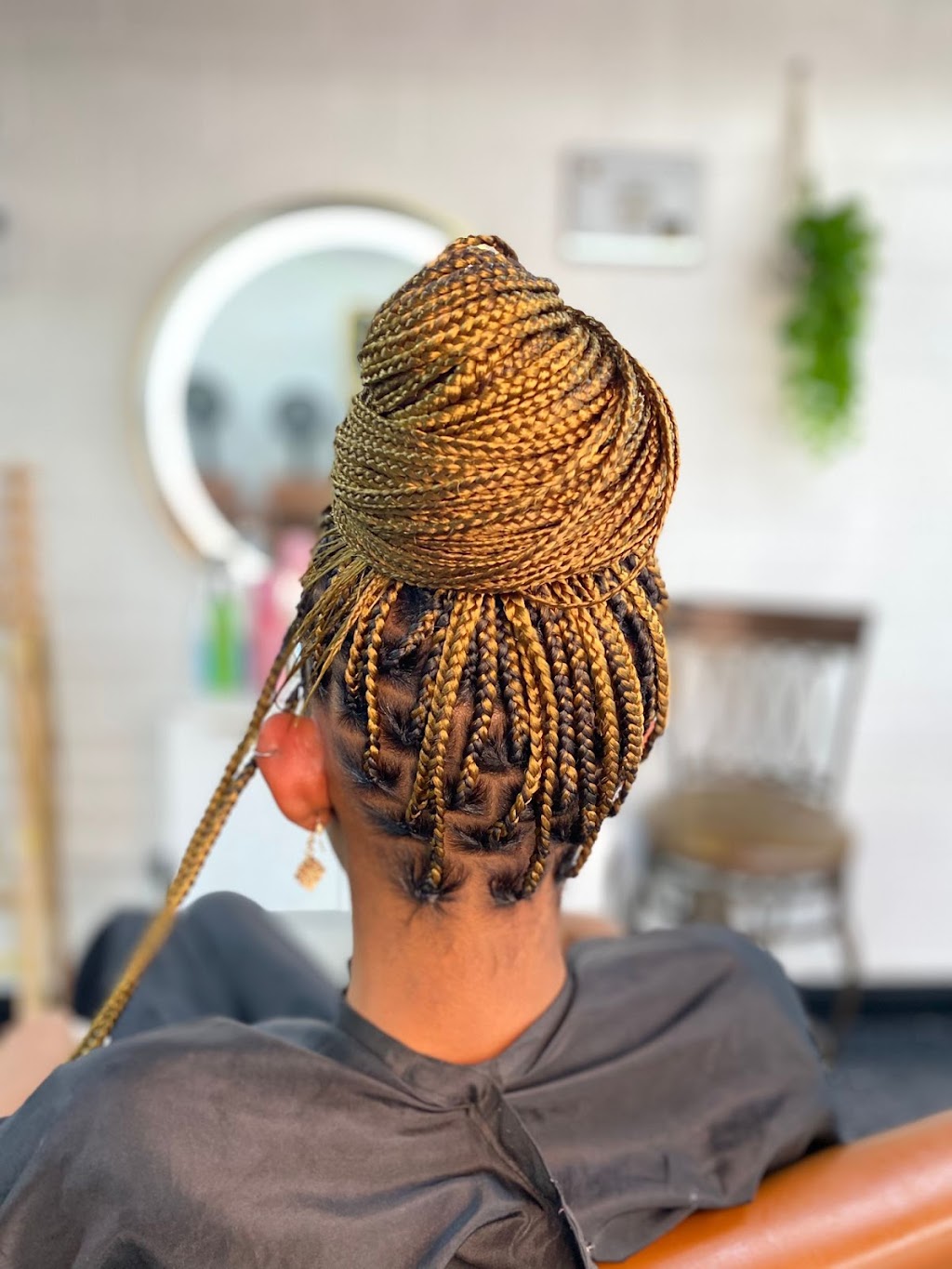 Sterling Locs And African Braiding Salon Llc. | 1743 E Edgewood Dr, Lakeland, FL 33803, USA | Phone: (210) 943-2796