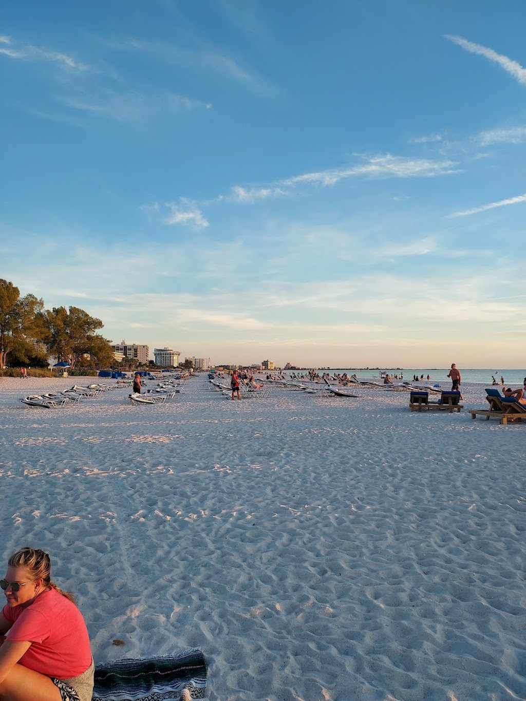 Postcard Inn Beach Bar & Snack Shack | 6300 Gulf Blvd, St Pete Beach, FL 33706, USA | Phone: (727) 367-2711