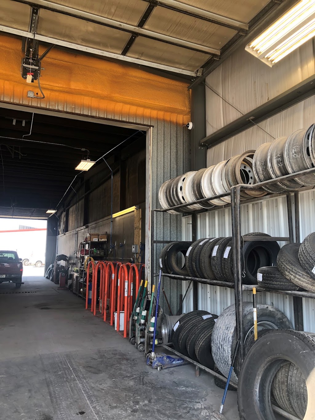 Hansen Tire & Truck Repair, LLC | 1590 Morningside Rd, Fremont, NE 68025, USA | Phone: (402) 721-1188