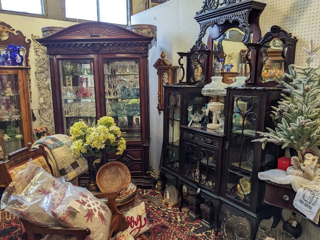 Franklin Antique Mall | 251 2nd Ave S STE 100, Franklin, TN 37064, USA | Phone: (615) 790-8593