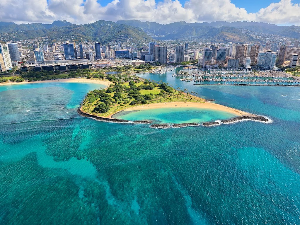 Mauna Loa Helicopter Tours Oahu | 134 Nakolo Pl, Honolulu, HI 96819, USA | Phone: (808) 694-3550