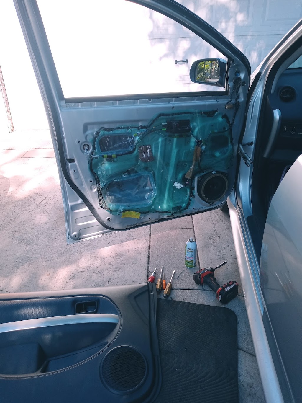 Esquivel car window regulator repair | 15950 Athol St, Fontana, CA 92335, USA | Phone: (909) 223-1322