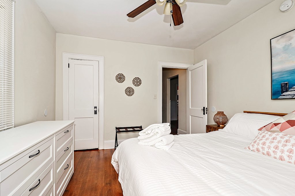 The Beach Cottage | 900 W Ocean View Ave, Norfolk, VA 23503, USA | Phone: (757) 422-8808 The Beach Cottage | 900 W Ocean View Ave, Norfolk, VA 23503, USA | Phone: (757) 422-8808