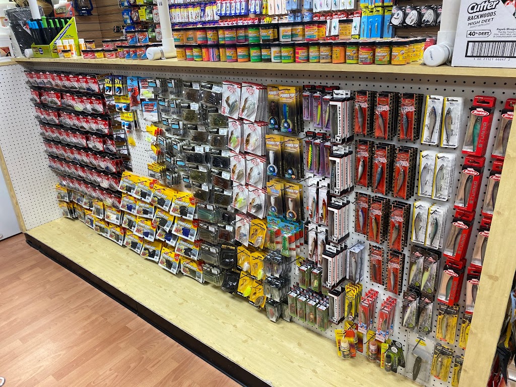 Candlewood Bait and Tackle | 36 Tamarack Ave, Danbury, CT 06811, USA | Phone: (203) 743-2221