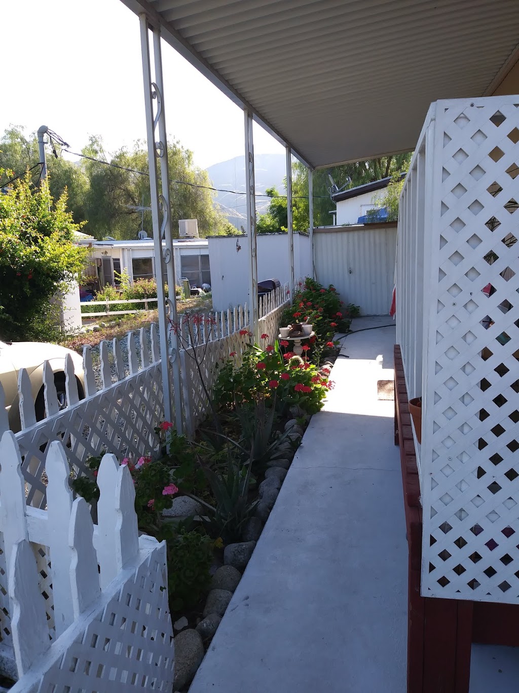 Oasis Mobile Home Park | 45922 CA-74, Hemet, CA 92544, USA | Phone: (951) 927-1935