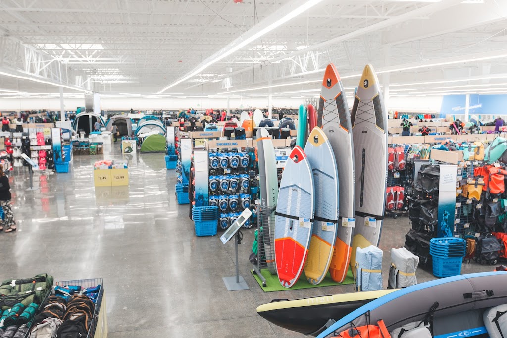 Decathlon Sporting Goods | 3938 Horton St, Emeryville, CA 94608, USA | Phone: (510) 210-1036